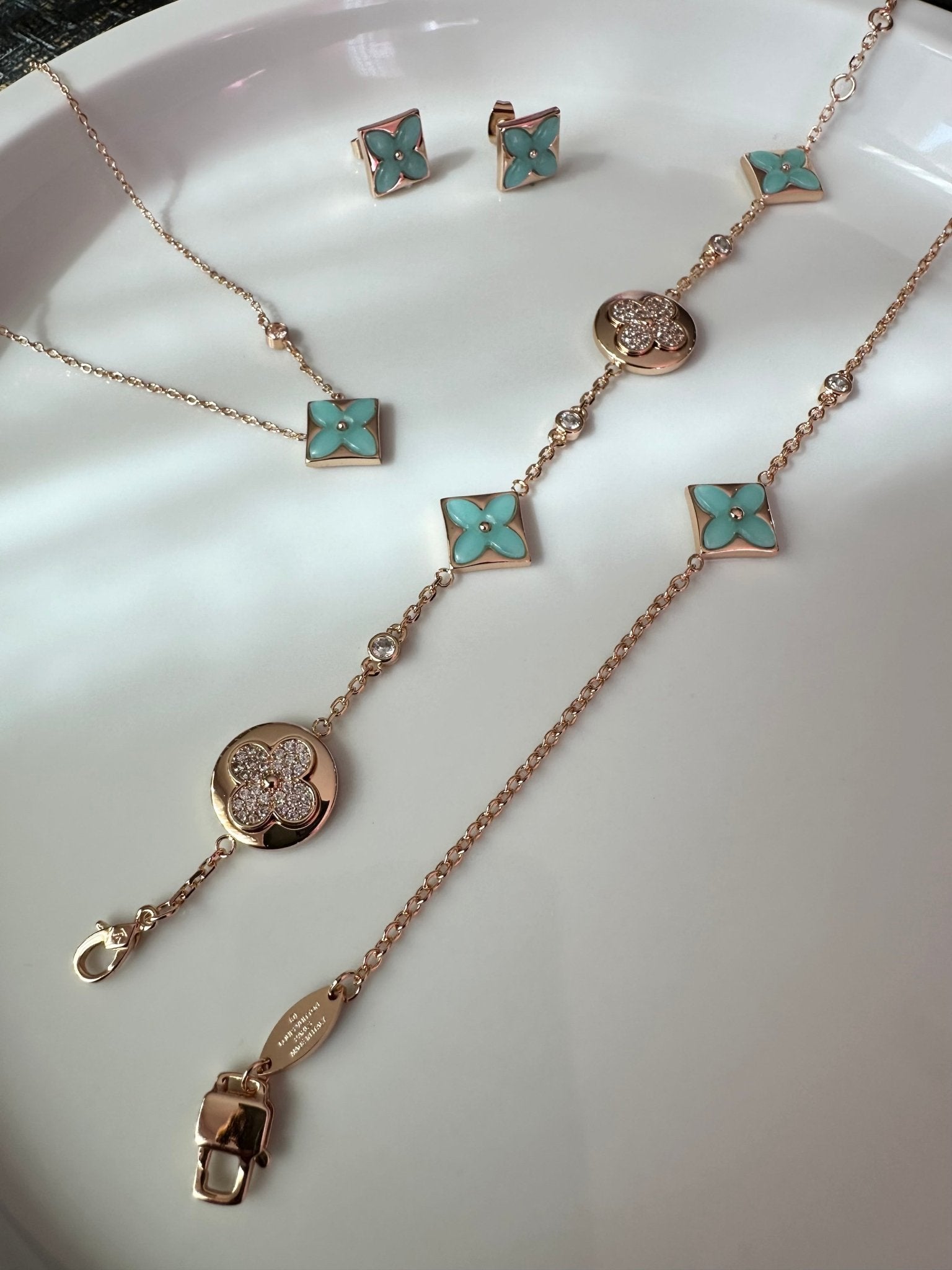 High Quality Turquoise Necklace Set